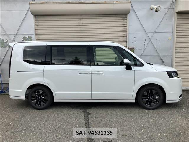 Honda STEP WGN 2026-08 8782152-3