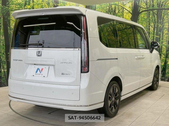 Honda STEP WGN 2024-03 8782162-17