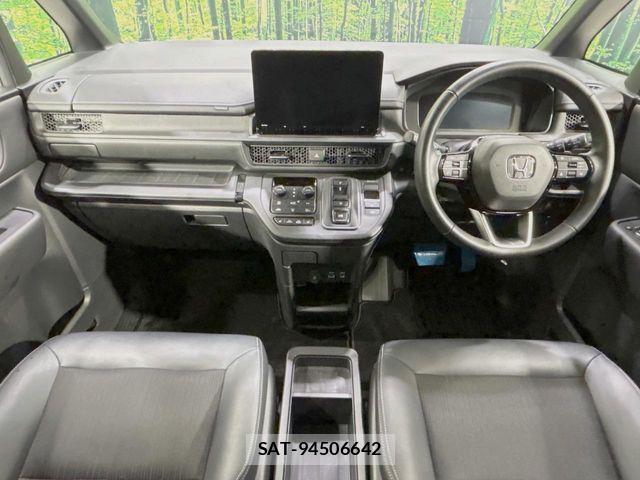Honda STEP WGN 2024-03 8782162-1
