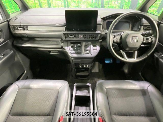 Honda STEP WGN 2023-09 8831779-1
