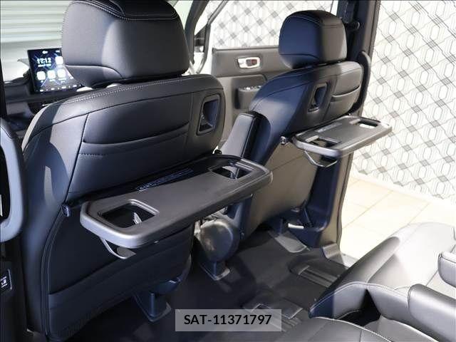 Honda STEP WGN 2026-08 8831768-15