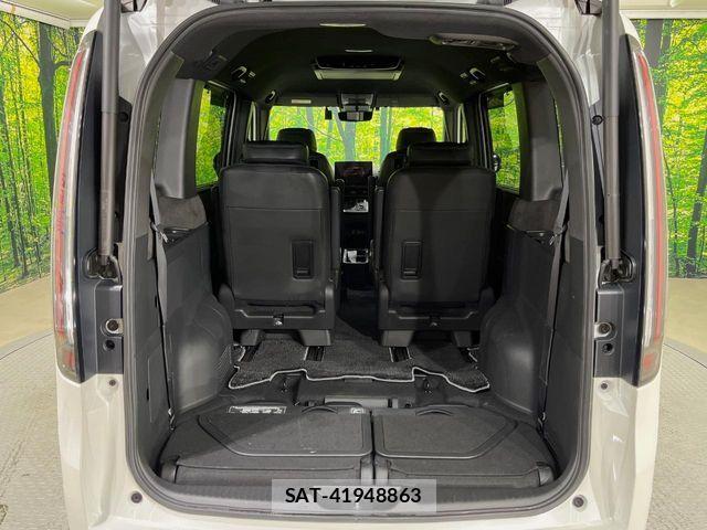 Honda STEP WGN 2023-11 8831766-11