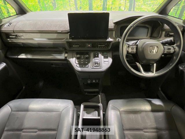 Honda STEP WGN 2023-11 8831766-1