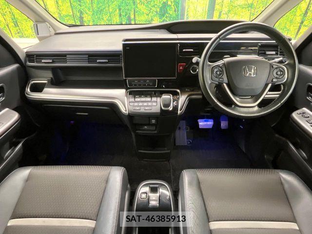 Honda STEP WGN 2018-05 8831780-1
