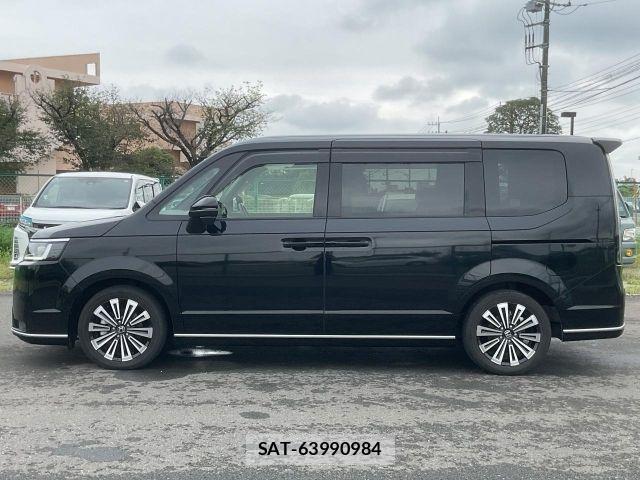 Honda STEP WGN 2023-12 8831774-15