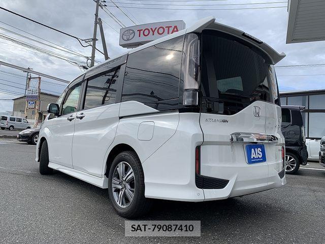 Honda STEP WGN 2022-01 8850735-1