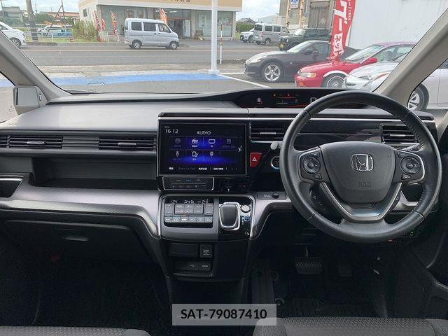 Honda STEP WGN 2022-01 8850735-2