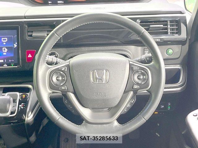 Honda STEP WGN 2018-02 8850732-11