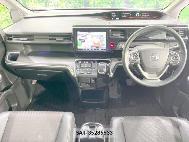 Honda STEP WGN 2018-02 8850732-1