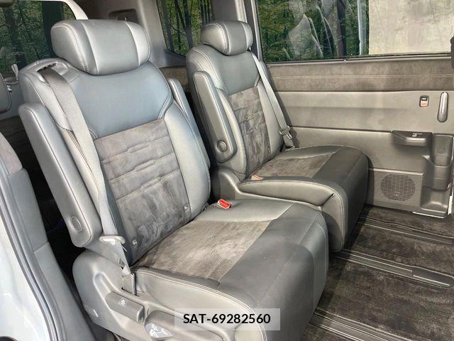 Honda STEP WGN 2023-12 8872123-9