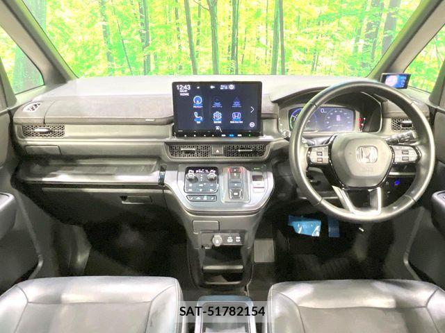 Honda STEP WGN 2022-11 8872129-1