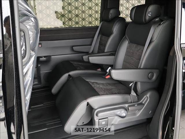 Honda STEP WGN 2026-02 8872122-5