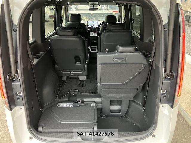 Honda STEP WGN 2023-10 8882314-25