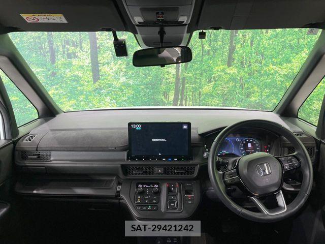 Honda STEP WGN 2025-02 8882313-1