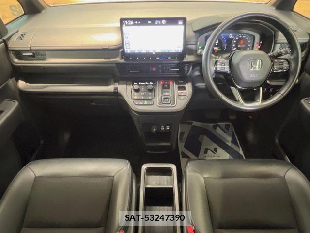 Honda STEP WGN 2024-03 8882317-1