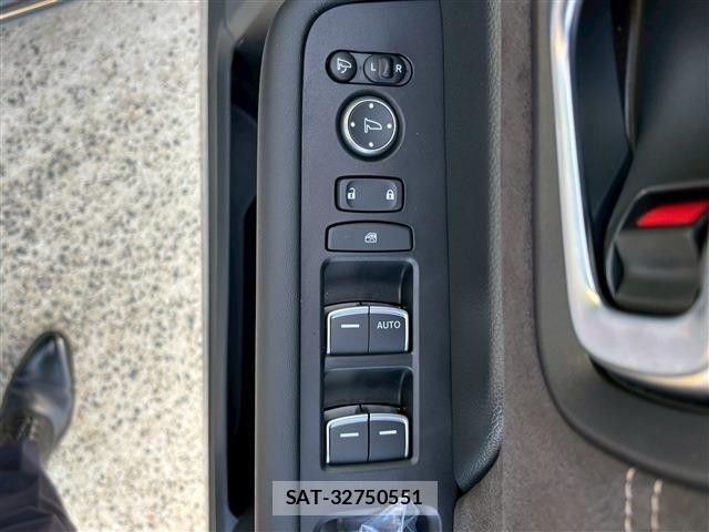 Honda STEP WGN 2026-05 8882312-17