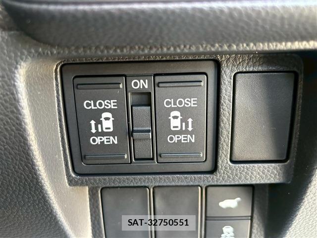 Honda STEP WGN 2026-05 8882312-19