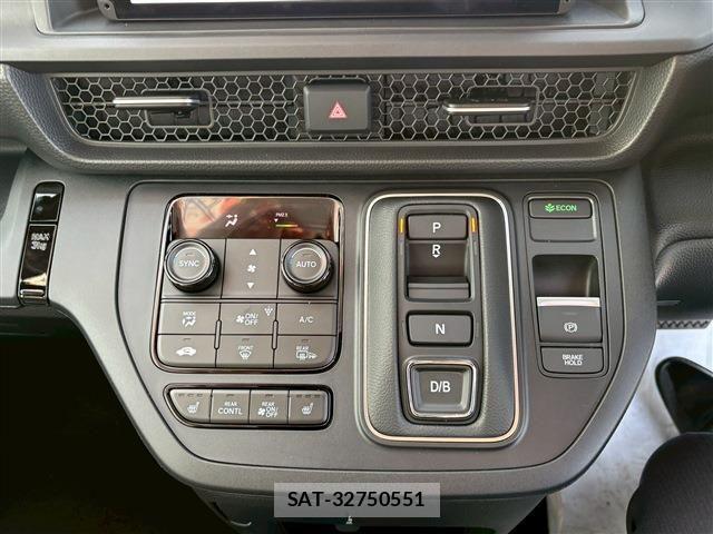 Honda STEP WGN 2026-05 8882312-23