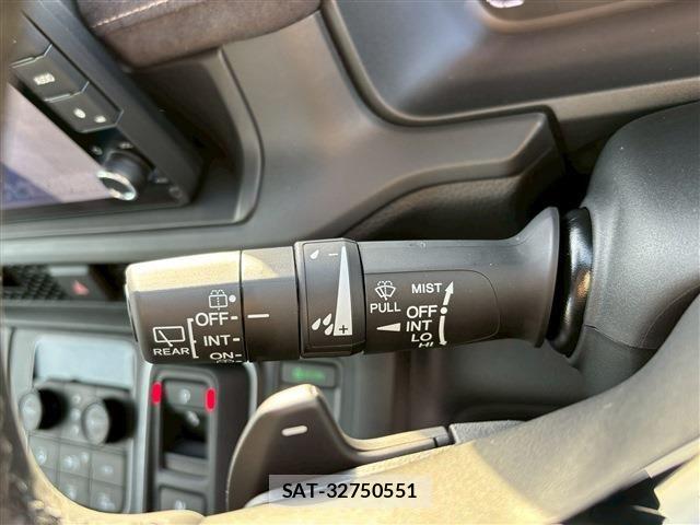 Honda STEP WGN 2026-05 8882312-27
