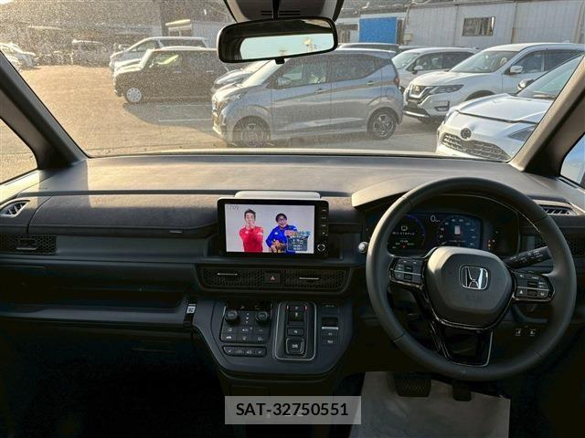 Honda STEP WGN 2026-05 8882312-2