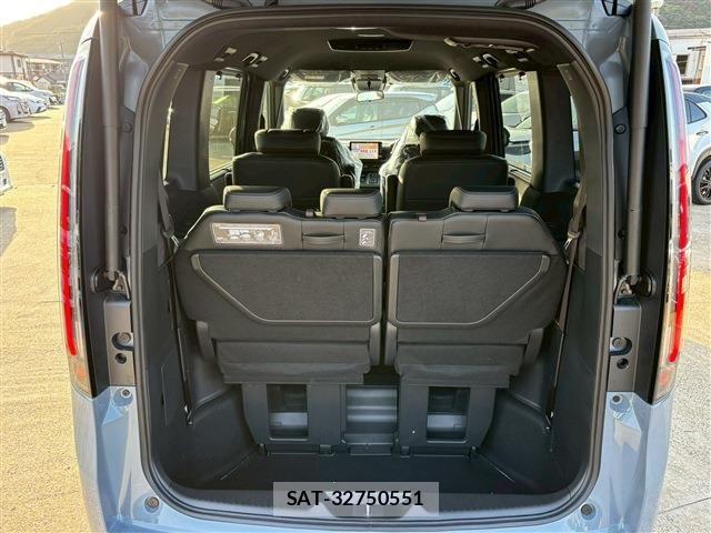 Honda STEP WGN 2026-05 8882312-6