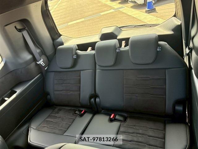 Honda STEP WGN 2026-05 8882310-16