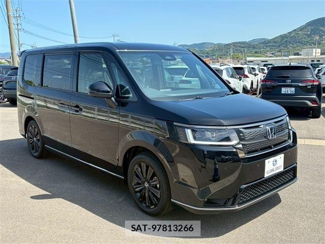 Honda STEP WGN 2026-05 8882310-4