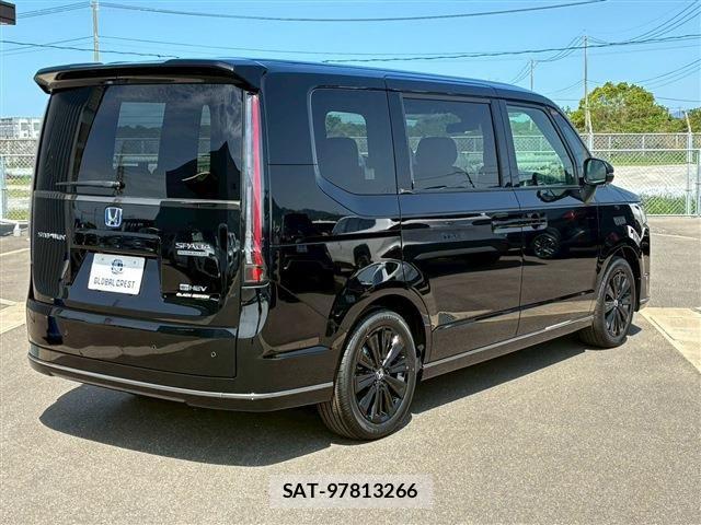 Honda STEP WGN 2026-05 8882310-5