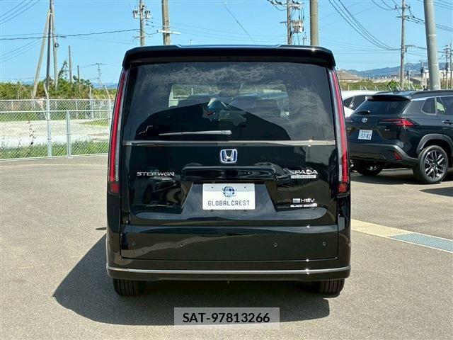 Honda STEP WGN 2026-05 8882310-6