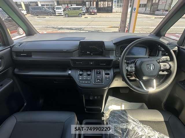 Honda STEP WGN 2026-08 8882321-10