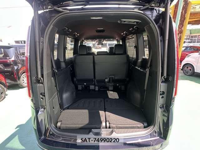 Honda STEP WGN 2026-08 8882321-16
