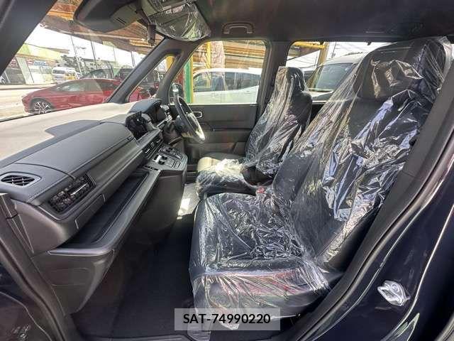 Honda STEP WGN 2026-08 8882321-4