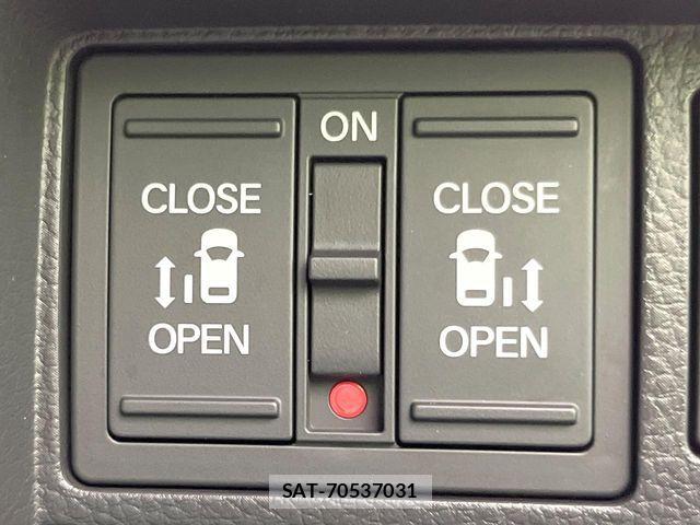 Honda STEP WGN 2025-02 8882319-4