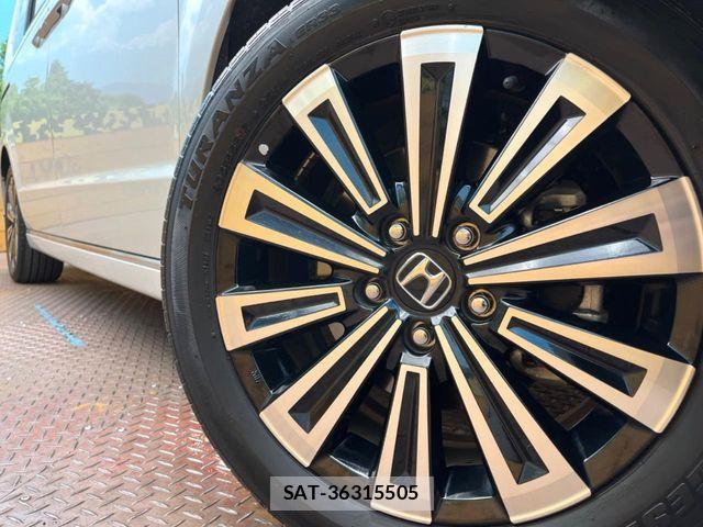 Honda STEP WGN 2022-06 8882316-12