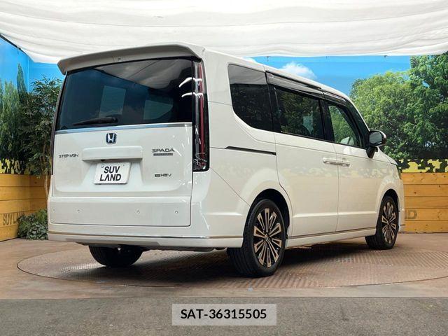Honda STEP WGN 2022-06 8882316-16