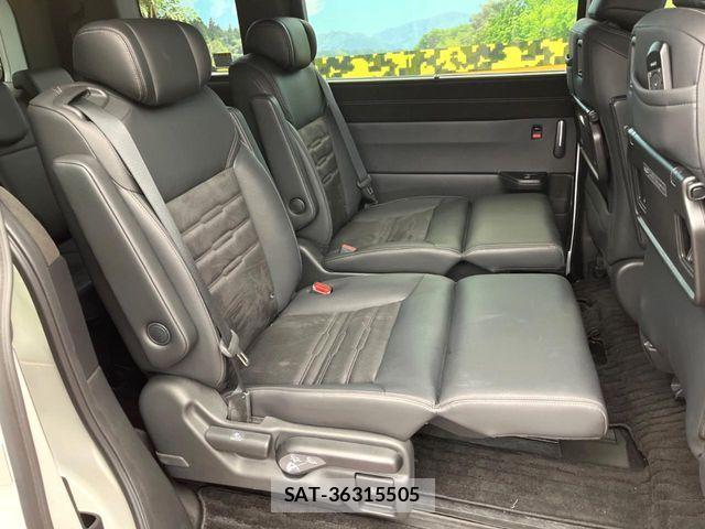 Honda STEP WGN 2022-06 8882316-7