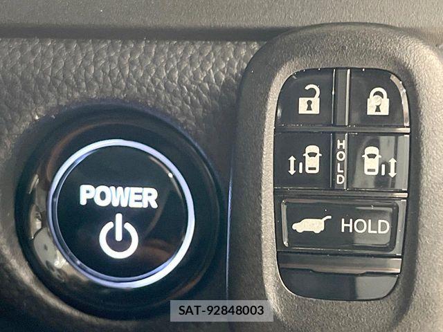 Honda STEP WGN 2023-09 8882323-13