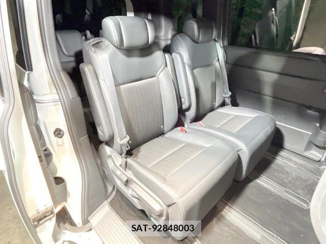 Honda STEP WGN 2023-09 8882323-15