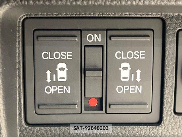 Honda STEP WGN 2023-09 8882323-6