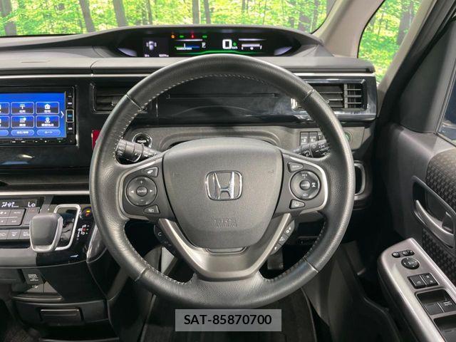 Honda STEP WGN 2020-10 8882322-11