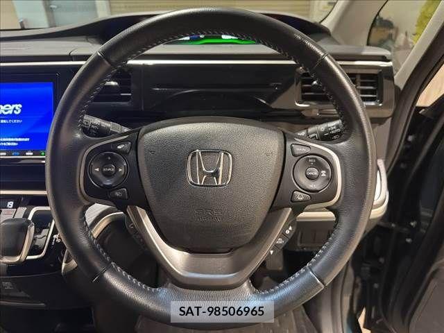 Honda STEP WGN 2021-08 8882324-14