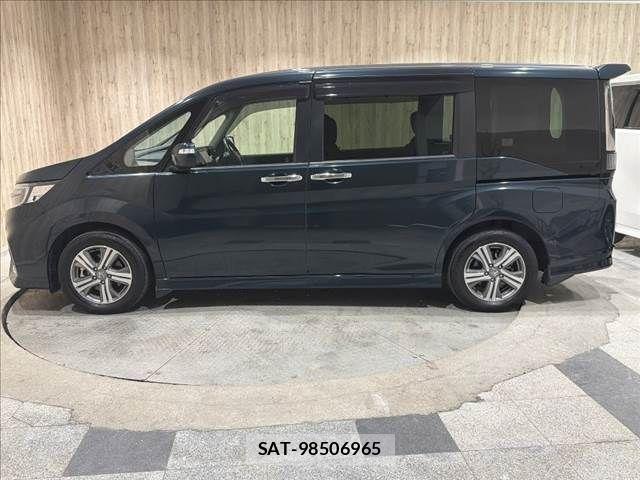 Honda STEP WGN 2021-08 8882324-24