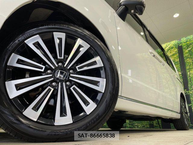 Honda STEP WGN 2022-08 8884387-12