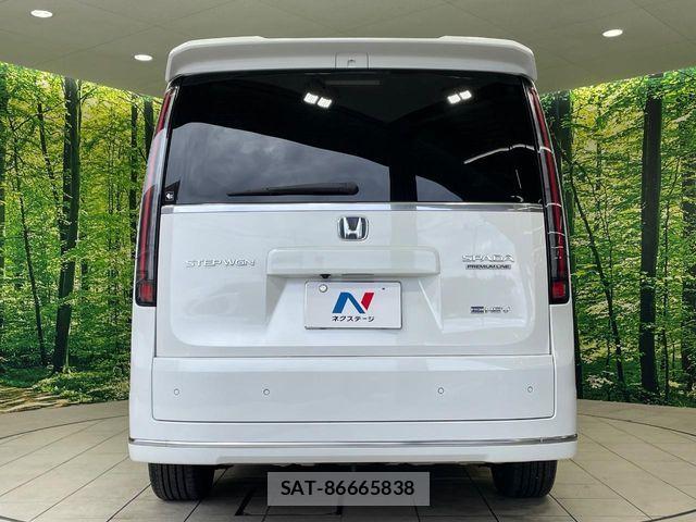 Honda STEP WGN 2022-08 8884387-14