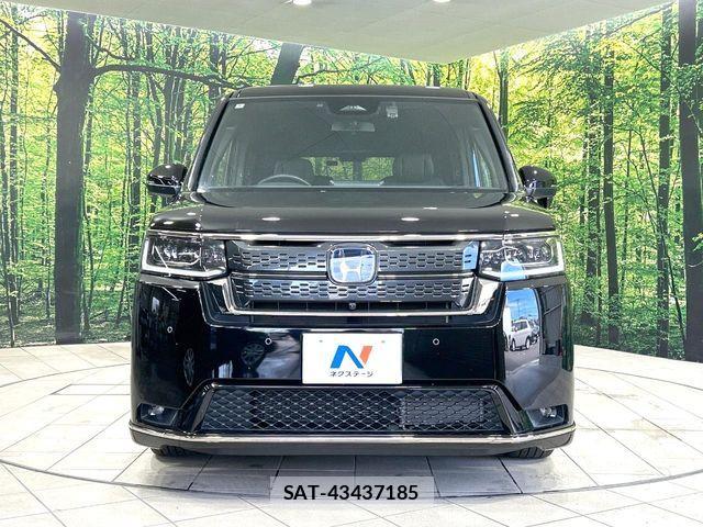 Honda STEP WGN 2022-08 8884389-14