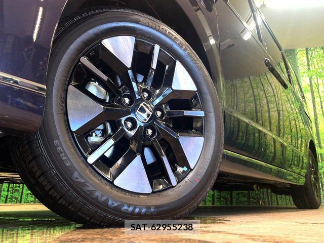 Honda STEP WGN 2026-08 8884391-13