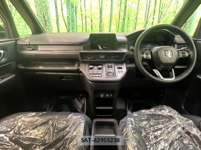 Honda STEP WGN 2026-08 8884391-1