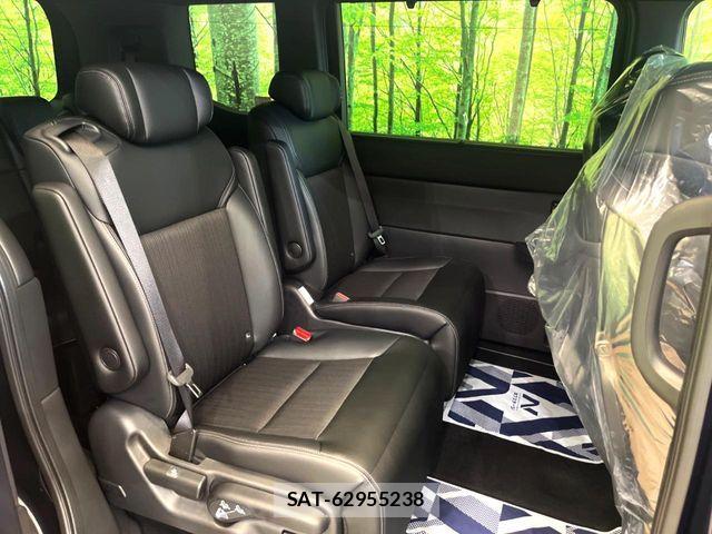 Honda STEP WGN 2026-08 8884391-8