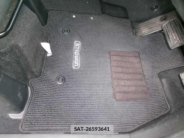 Honda STEP WGN 2013-06 6266022-23
