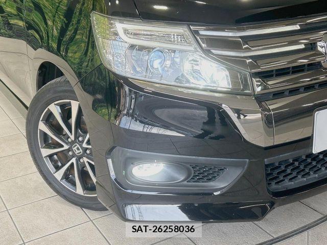 Honda STEP WGN 2014-04 6673775-11